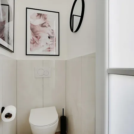 Lovely Bedroom With Jacuzzi 2p Chatelet 別荘 *